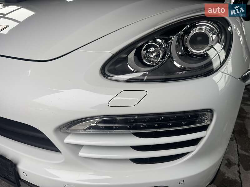 Внедорожник / Кроссовер Porsche Cayenne 2014 в Тернополе