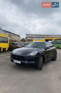 Внедорожник / Кроссовер Porsche Cayenne 2023 в 