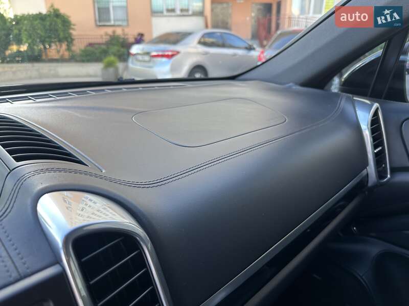 Внедорожник / Кроссовер Porsche Cayenne 2010 в Одессе