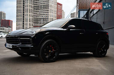 Внедорожник / Кроссовер Porsche Cayenne 2019 в 
