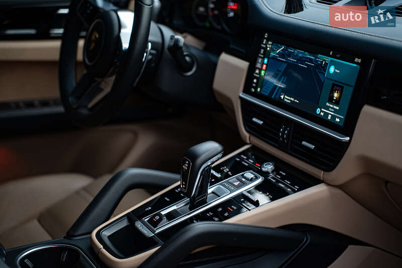 Позашляховик / Кросовер Porsche Cayenne 2019 в Києві