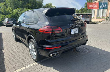 Позашляховик / Кросовер Porsche Cayenne 2017 в 
