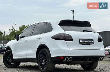 Внедорожник / Кроссовер Porsche Cayenne 2014 в 