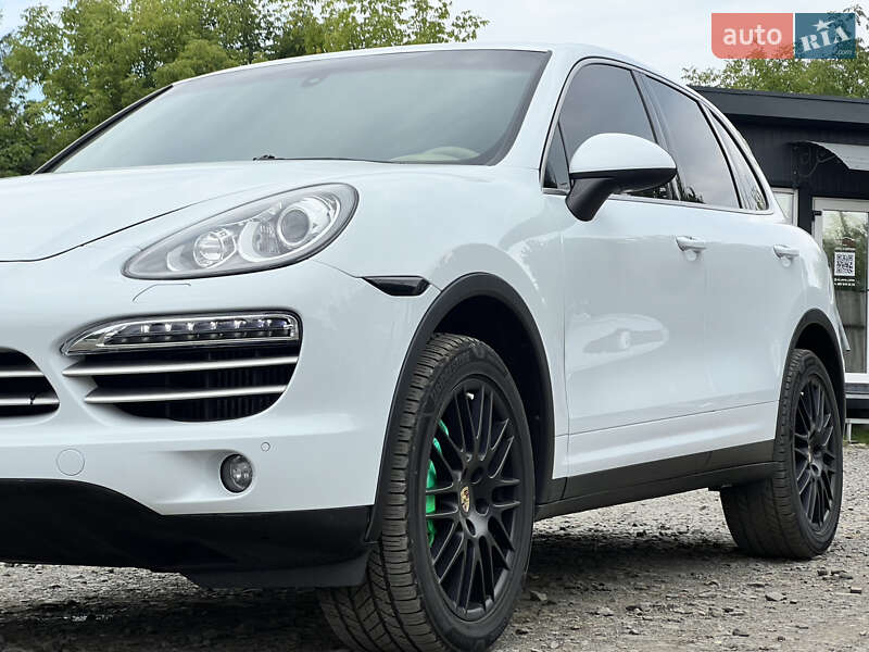 Внедорожник / Кроссовер Porsche Cayenne 2014 в Луцке