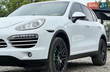 Внедорожник / Кроссовер Porsche Cayenne 2014 в 