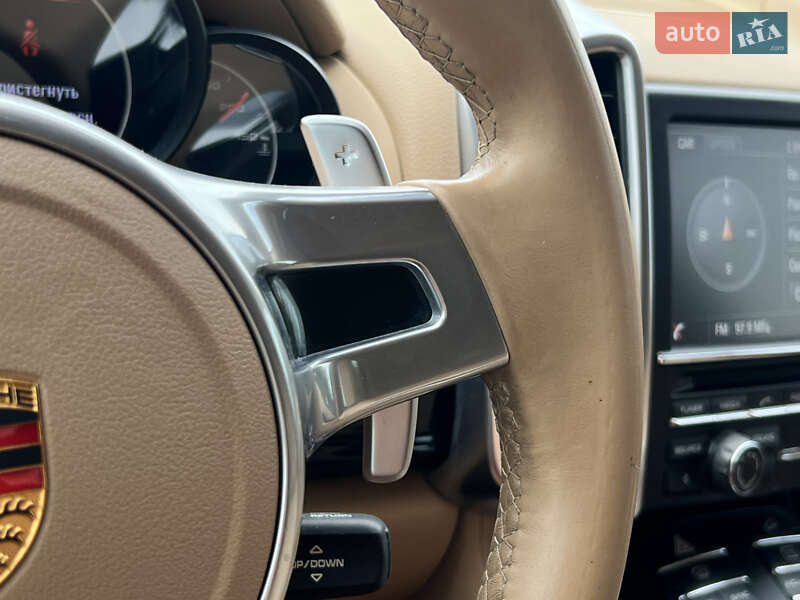 Внедорожник / Кроссовер Porsche Cayenne 2014 в Луцке