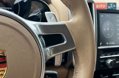 Внедорожник / Кроссовер Porsche Cayenne 2014 в 