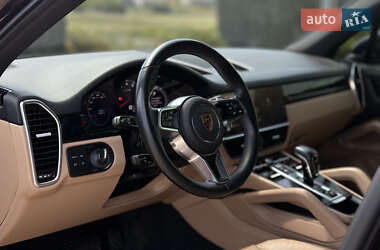 Внедорожник / Кроссовер Porsche Cayenne 2021 в 