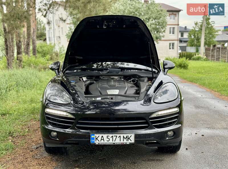 Позашляховик / Кросовер Porsche Cayenne 2012 в Києві