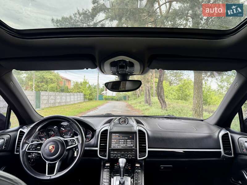Позашляховик / Кросовер Porsche Cayenne 2012 в Києві