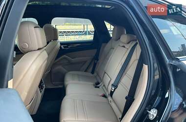 Внедорожник / Кроссовер Porsche Cayenne 2020 в 
