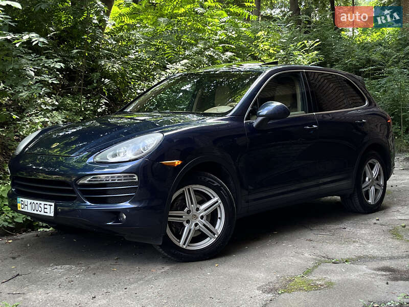 Внедорожник / Кроссовер Porsche Cayenne 2011 в Киеве