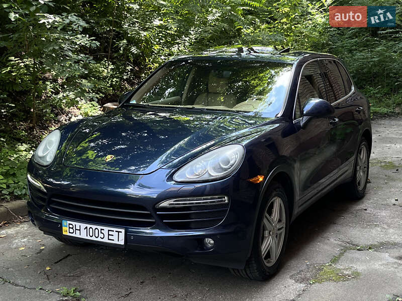 Внедорожник / Кроссовер Porsche Cayenne 2011 в Киеве