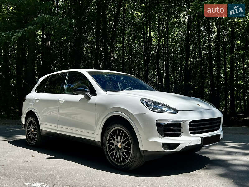 Внедорожник / Кроссовер Porsche Cayenne 2015 в Львове