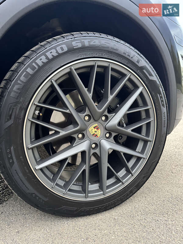 Внедорожник / Кроссовер Porsche Cayenne 2014 в Днепре