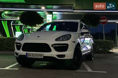 Внедорожник / Кроссовер Porsche Cayenne 2012 в 