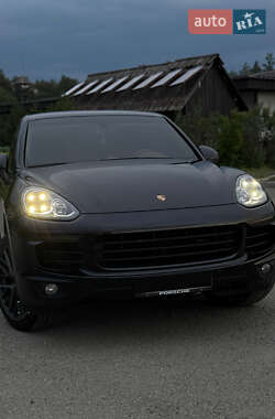 Внедорожник / Кроссовер Porsche Cayenne 2014 в Днепре