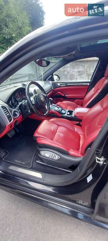 Позашляховик / Кросовер Porsche Cayenne 2013 в Києві