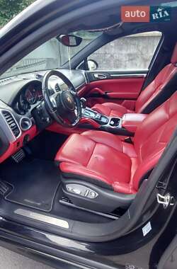 Внедорожник / Кроссовер Porsche Cayenne 2013 в 