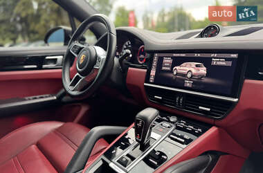 Внедорожник / Кроссовер Porsche Cayenne 2021 в 