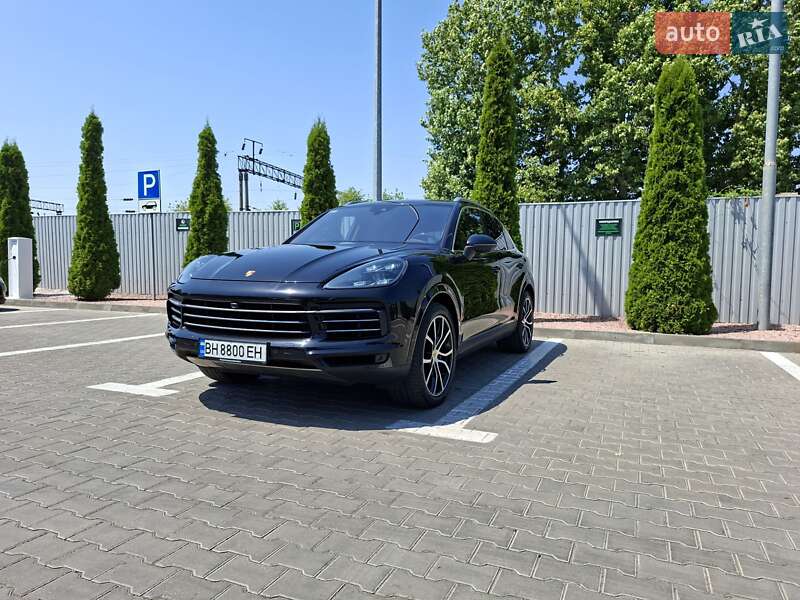 Позашляховик / Кросовер Porsche Cayenne 2018 в 