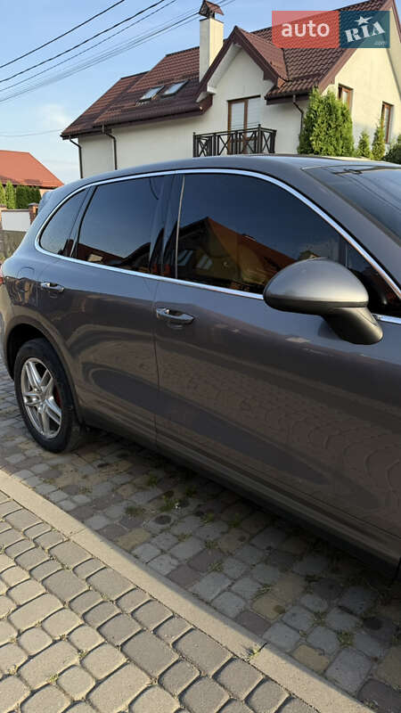 Позашляховик / Кросовер Porsche Cayenne 2013 в Львові