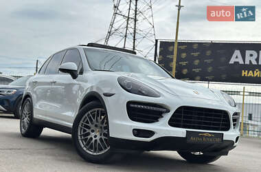 Внедорожник / Кроссовер Porsche Cayenne 2012 в 