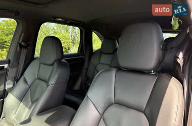 Внедорожник / Кроссовер Porsche Cayenne 2013 в 