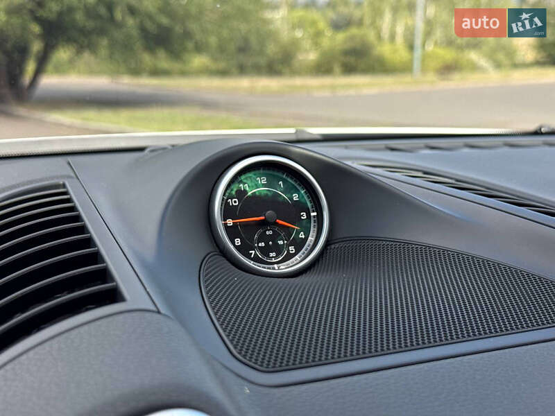 Позашляховик / Кросовер Porsche Cayenne 2013 в Кривому Розі