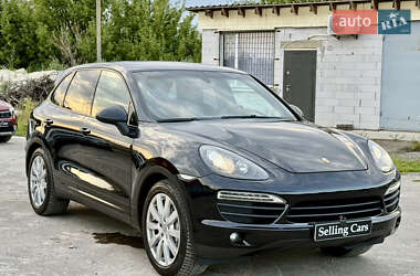 Позашляховик / Кросовер Porsche Cayenne 2011 в 