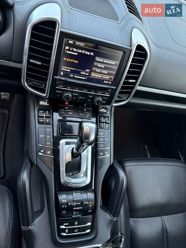 Позашляховик / Кросовер Porsche Cayenne 2011 в Рівному