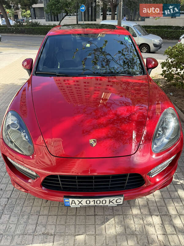 Внедорожник / Кроссовер Porsche Cayenne 2013 в Львове