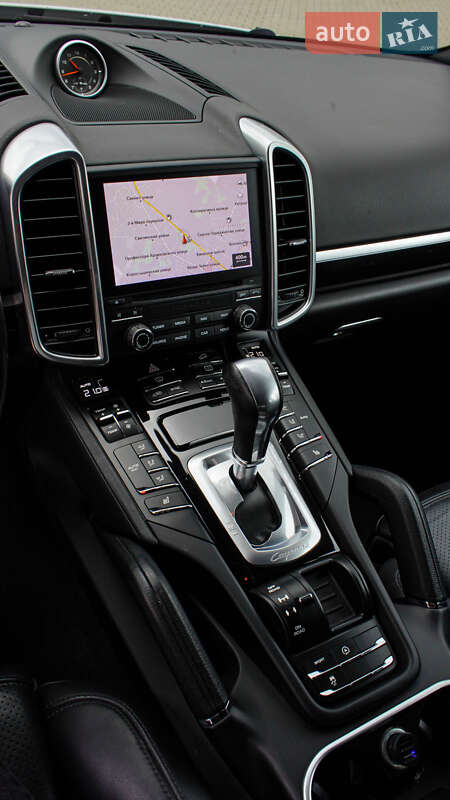 Внедорожник / Кроссовер Porsche Cayenne 2017 в Житомире