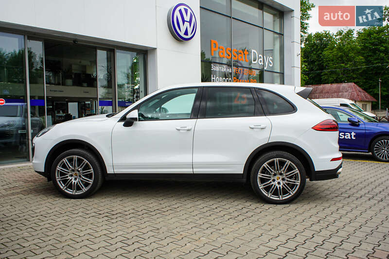 Внедорожник / Кроссовер Porsche Cayenne 2017 в Житомире