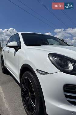 Внедорожник / Кроссовер Porsche Cayenne 2013 в 