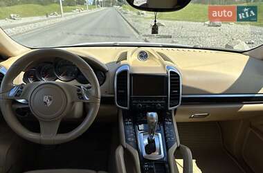 Внедорожник / Кроссовер Porsche Cayenne 2013 в 