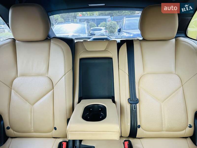 Позашляховик / Кросовер Porsche Cayenne 2014 в Києві