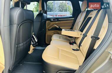Внедорожник / Кроссовер Porsche Cayenne 2014 в 