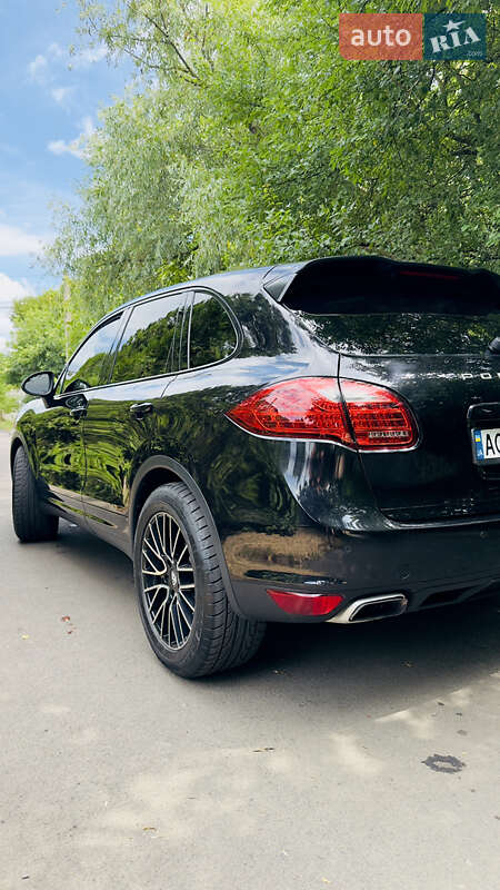 Внедорожник / Кроссовер Porsche Cayenne 2011 в Ужгороде