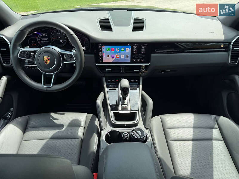 Внедорожник / Кроссовер Porsche Cayenne 2020 в Киеве