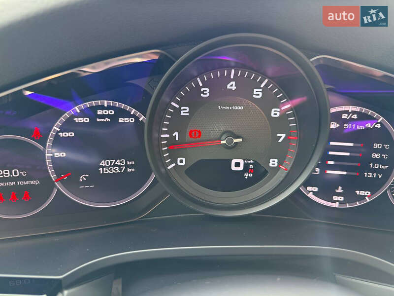 Внедорожник / Кроссовер Porsche Cayenne 2020 в Киеве