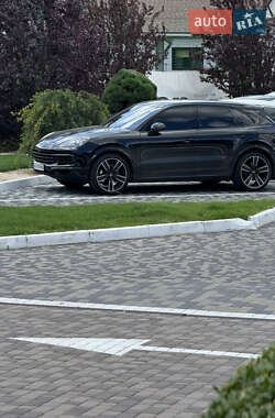 Внедорожник / Кроссовер Porsche Cayenne 2019 в 