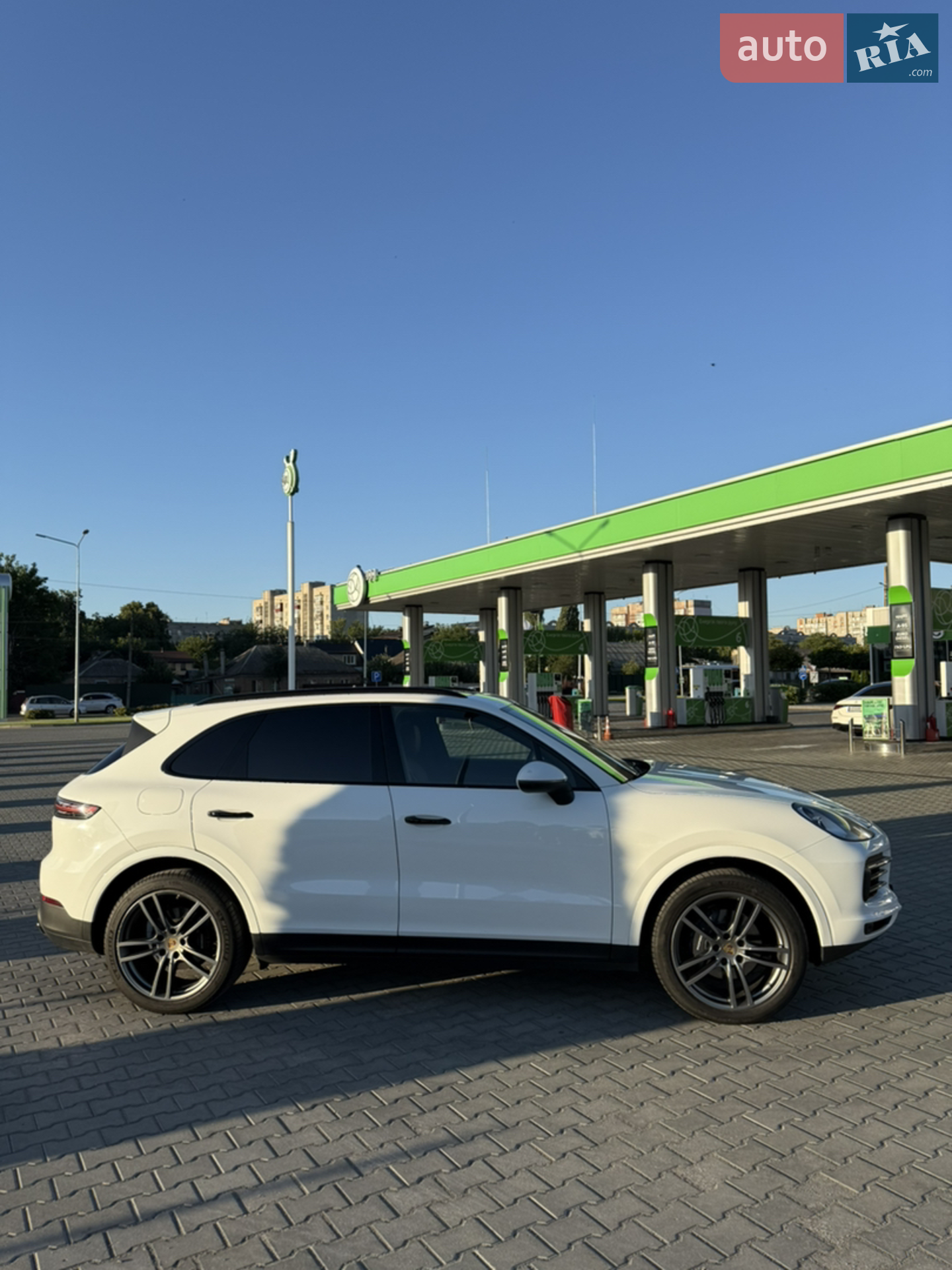 2019 Porsche Cayenne - мініатюра 2