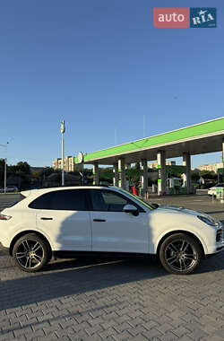 Внедорожник / Кроссовер Porsche Cayenne 2019 в 