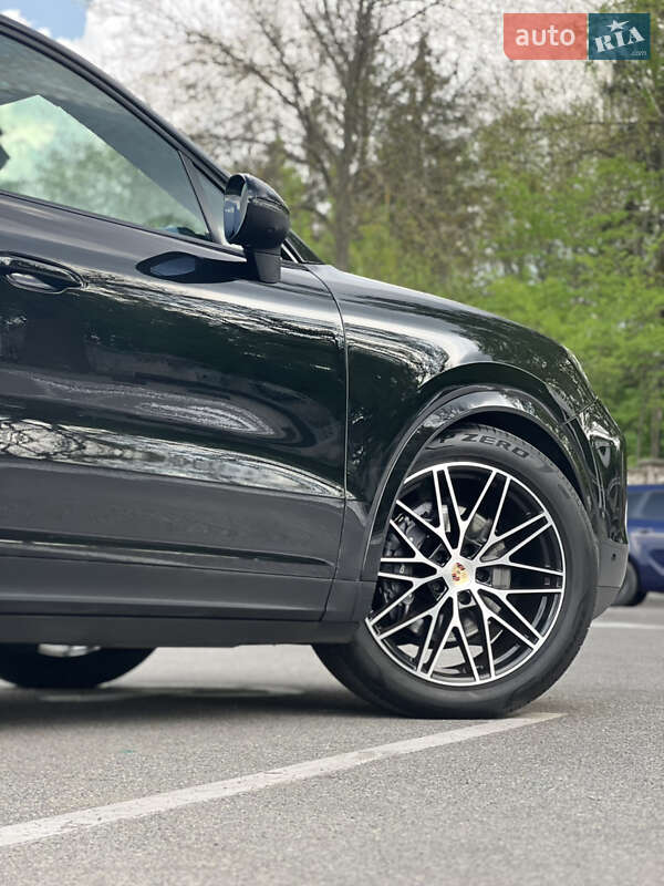 Внедорожник / Кроссовер Porsche Cayenne 2023 в Виннице