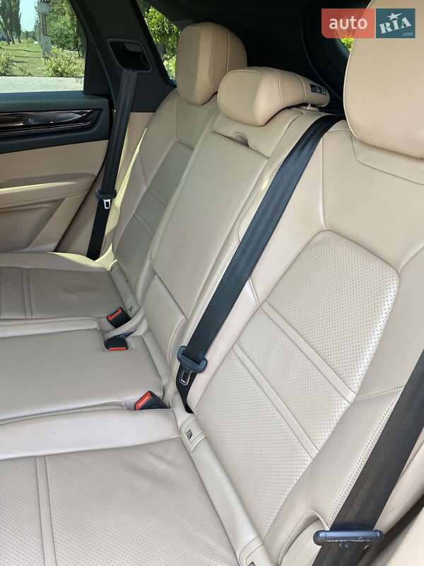 Внедорожник / Кроссовер Porsche Cayenne 2019 в Павлограде