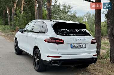 Позашляховик / Кросовер Porsche Cayenne 2013 в 
