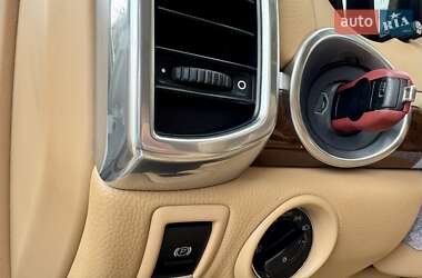 Позашляховик / Кросовер Porsche Cayenne 2013 в 