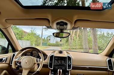Позашляховик / Кросовер Porsche Cayenne 2013 в 