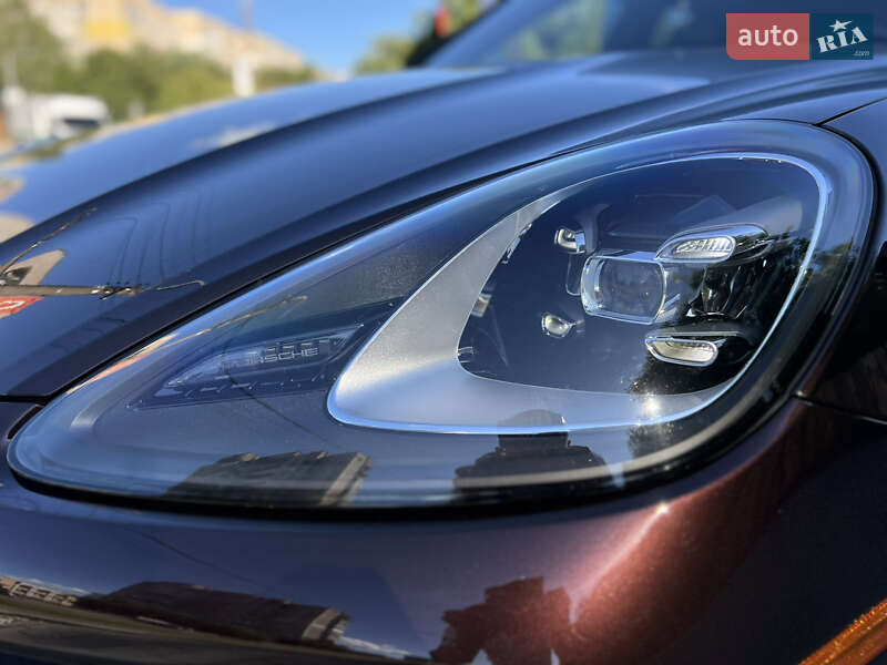 Позашляховик / Кросовер Porsche Cayenne 2018 в Львові